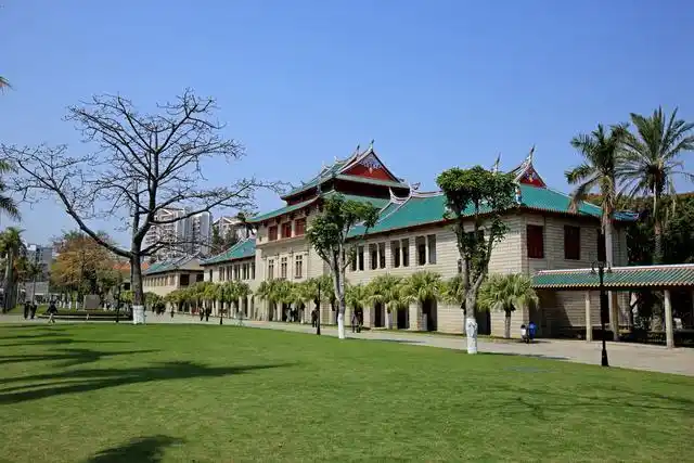 中国最漂亮的十所大学你去过几个