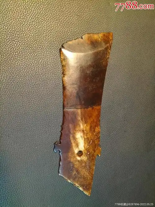 骆越文化石器玉牙璋牙璋的皮壳色泽和品质均十分精美老气自然