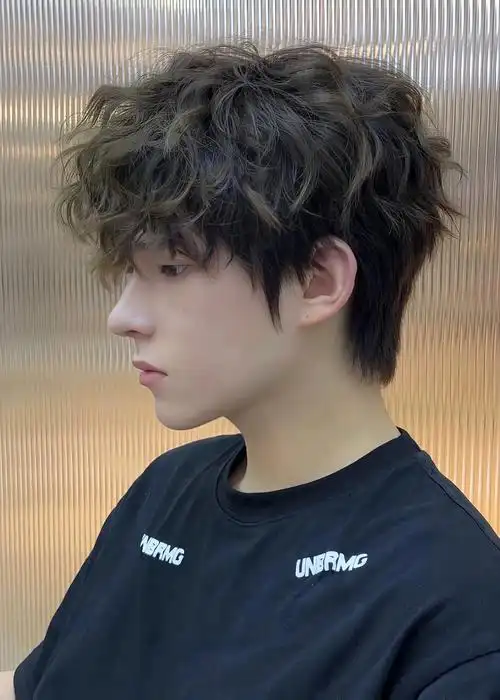 男士发型 #简单又好看的发型 #发型推荐 #烫发 #原创精剪 #男生发型