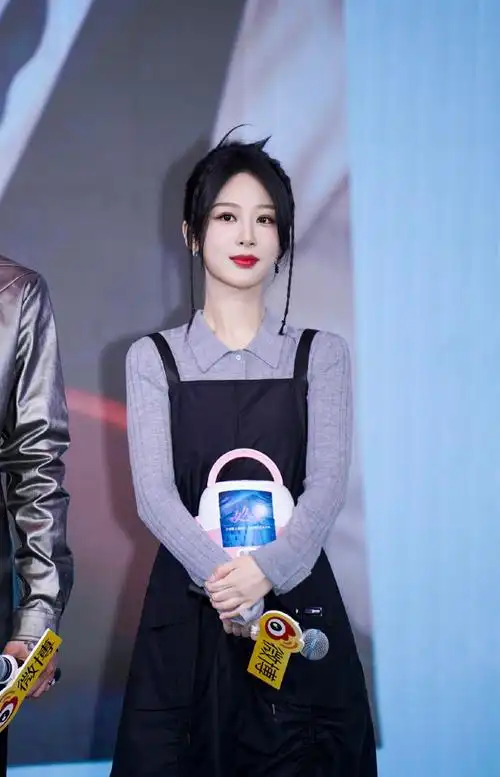 杨紫要久久爱##杨紫黄瀛子