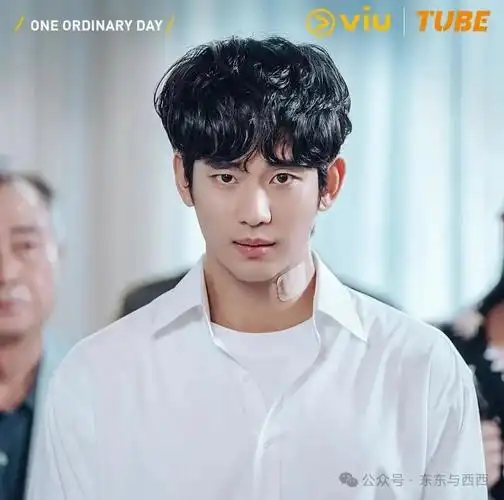 他吃了防腐剂十年过去了一点没变宋仲基同框都被碾压