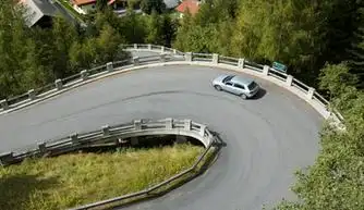 新手转弯有哪些注意事项|用车知识 - 驾照网