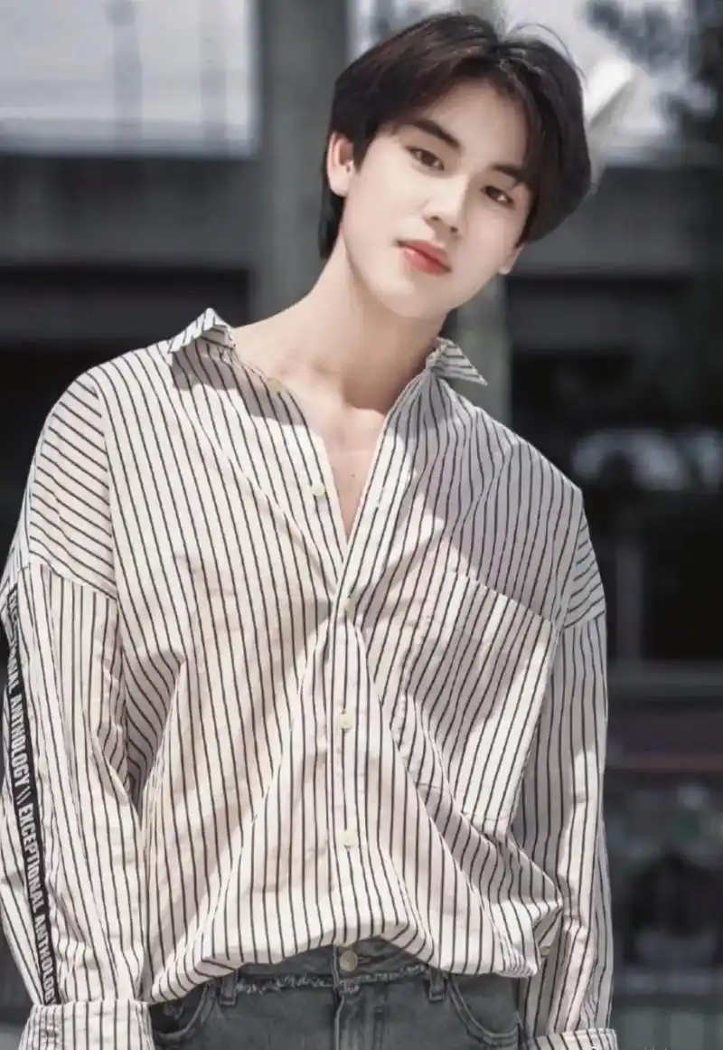 又是包包脑上头的一天,救命06#prem #文总包包 #他泰 - 抖音