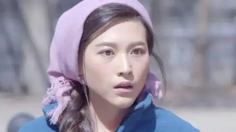 黄大妮:城里人占小便宜,还砸了农村女子的菜摊,不料人家是恩人