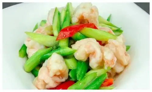 厨师长在家做小炒芦笋虾仁,清淡鲜香不油腻,脆嫩爽口有营养