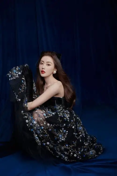 张天爱瑞丽25周年