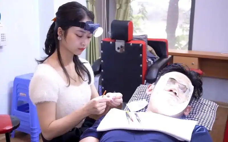 【越南理发馆】只需18美元就可以体验28号具惠善90分钟全身按摩