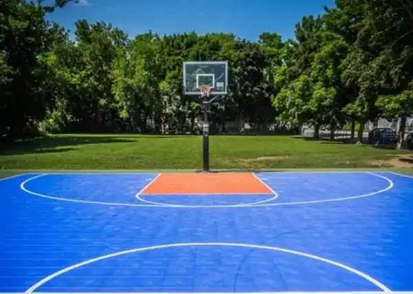 篮球场意境图"为更好的生活"打破常规 智能化社区更妙生活标配指纹