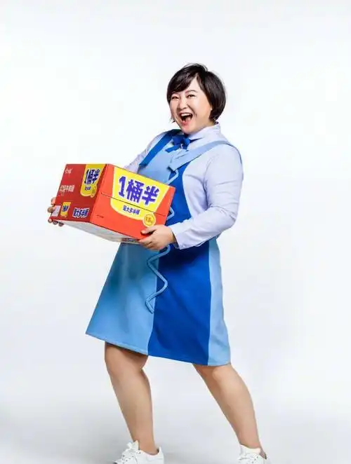 贾玲你真的不能再胖了方便面都找你代言了网友后期p的