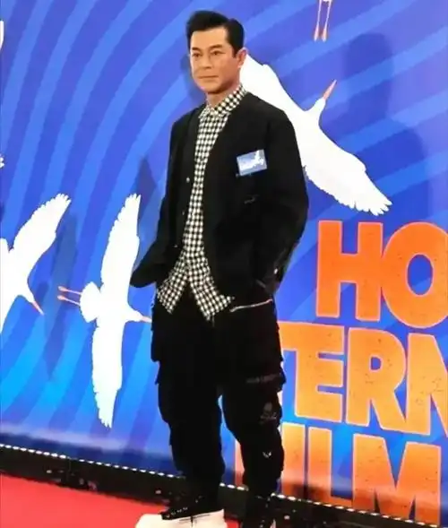 53岁古天乐面相发生变化!每天只吃一顿饭,如果饿了就用这个办法