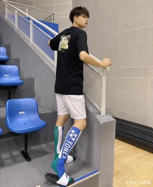 组图:身高178的奶味小哥哥,喜欢运动的男生果然气质就是迷人!