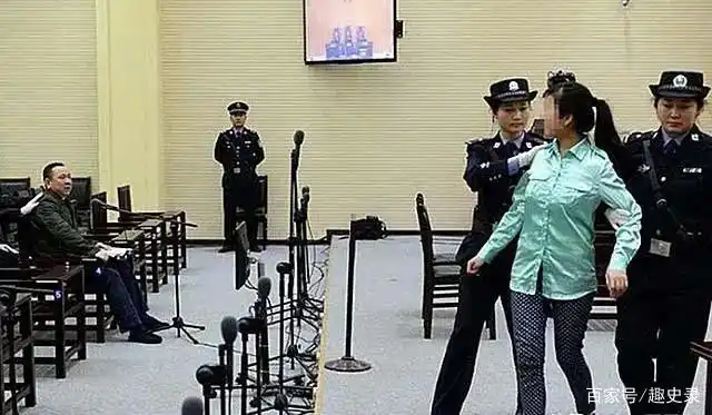 2014年刘汉涉黑集团被公诉后民众自发放炮庆祝压了我们18年