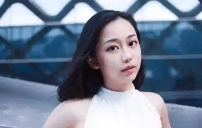 如今体重飙升到120斤,却美出另一种气质_黄安仪_小朋友_几位