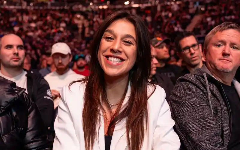 【ufc295】乔安娜在现场:支持阿斯皮纳尔夺冠【独家视角】