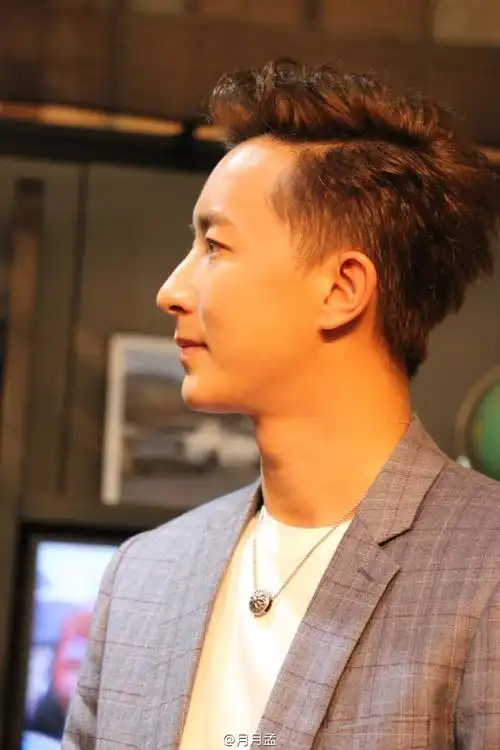 韩庚 真力时 最好看的侧脸