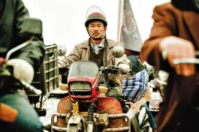 他在《失孤》中首次尝试农民工角色,也成为影片另一大看点.