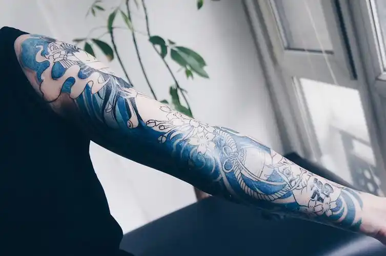 老徐的纹身作品-有艺妓的日式花臂