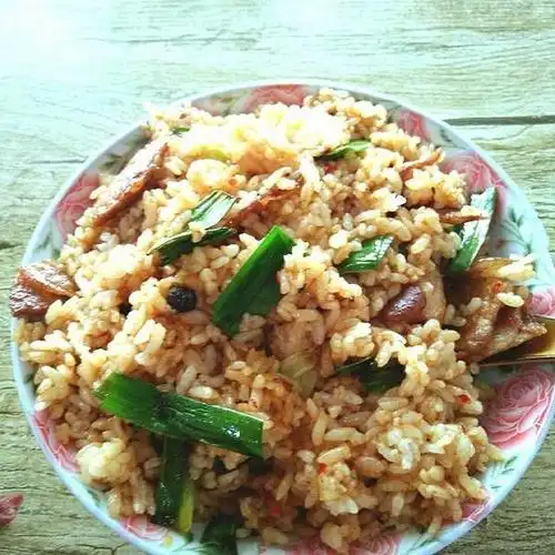 这个冬天回锅肉可以配炒饭加点红油泡菜也就别无他求了