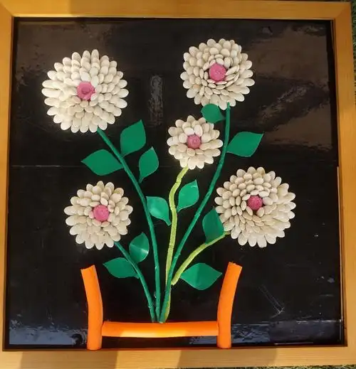 "变废为宝"生活大不同//高迪希望小学创意粘贴画制作活动