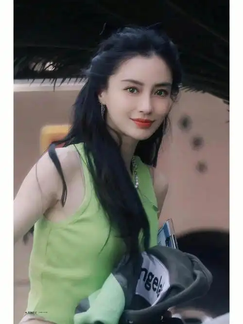 杨颖或被《奔跑吧》特别季除名,她疑似想学lisa,闯入欧美圈!