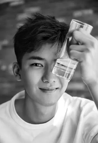 熊梓淇黑白写真图片46