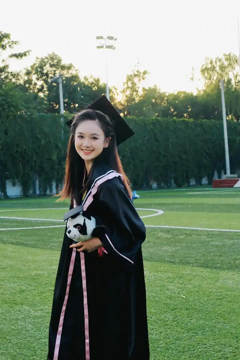 再见我的本科五年～开启下一段三年时光#学士服  - 抖音