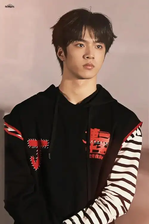 我梦寐以求 是真爱和自由    ·@时代少年团-刘耀文  ·#刘耀文电影第