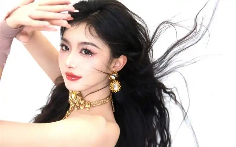 【孔雪儿】20231030 the9毕业演唱会造型拍摄花絮3