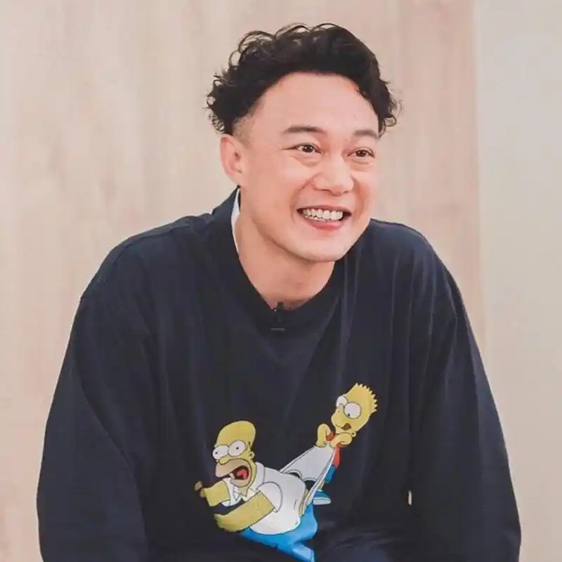 你最喜欢的明星是谁# 陈奕迅(eason chan),1974年7月27日出生于中国