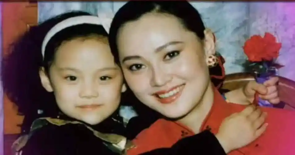 绝情女人宋佳丈夫身患重病她分手弃夫远走泪水里有苦衷