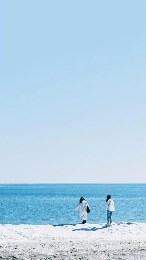 小清新浅蓝天空风景手机壁纸