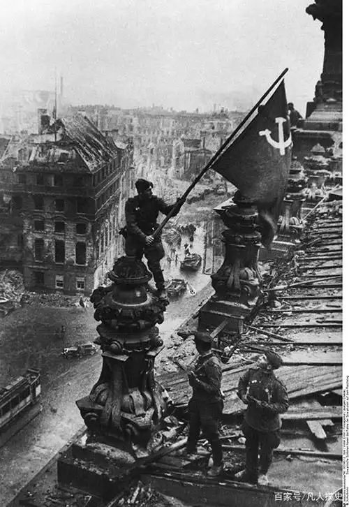 但这些事确实又不断发生,且在占领柏林三个月内,发生了很多,以致于崔