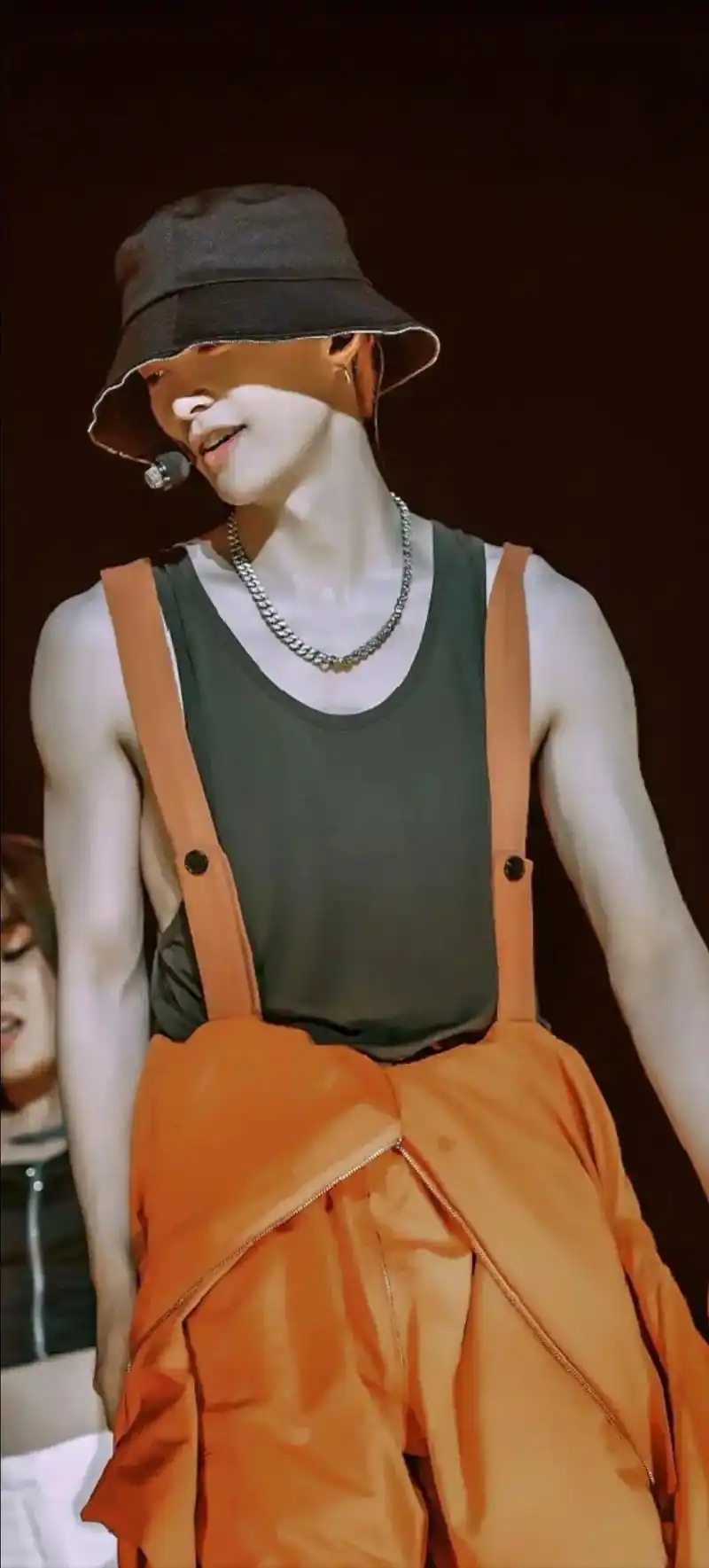 哇哇哇艺兴好奶#张艺兴#壁纸 - 抖音