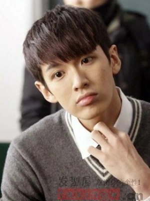 柯震东寸头照片 长得帅的男人寸头依旧很帅