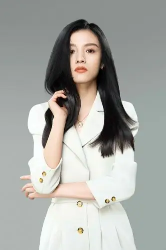 春夏同天官宣代言登封杂志多维度发力展无限势能