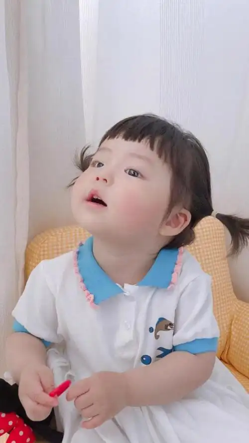 治愈系可爱萌娃丸子妹呆萌甜美迷人写真