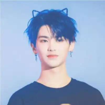 黄明昊justin头像.