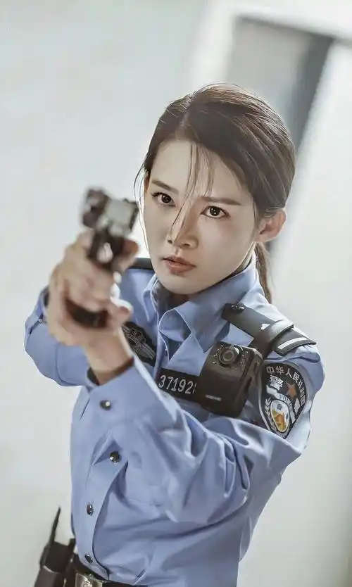 原创八位观众眼中的警花李沁看后终于明白为什么红的是她