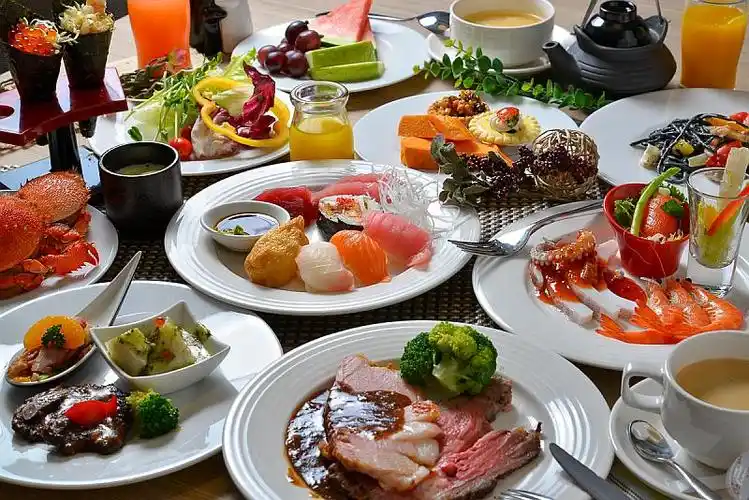 邂逅不一样的午餐  靓女 帅哥 美食 香槟