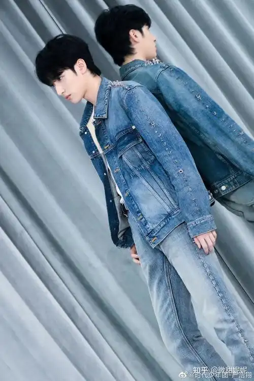 你遥遥万里没陪我淋夏嘉的那场雨""陈泗旭是谁""张真源的好朋友""没有