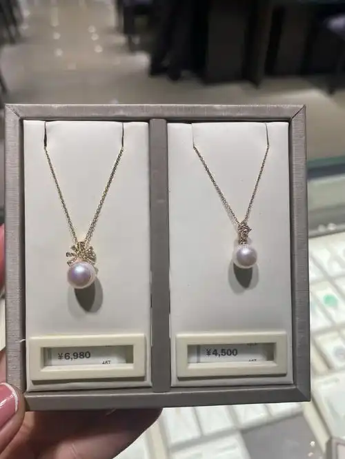 周大福小珍珠项链