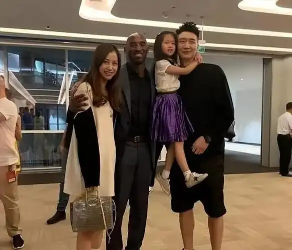 女歌手孙露的个人资料 歌手孙露老公是谁 - 歌词译