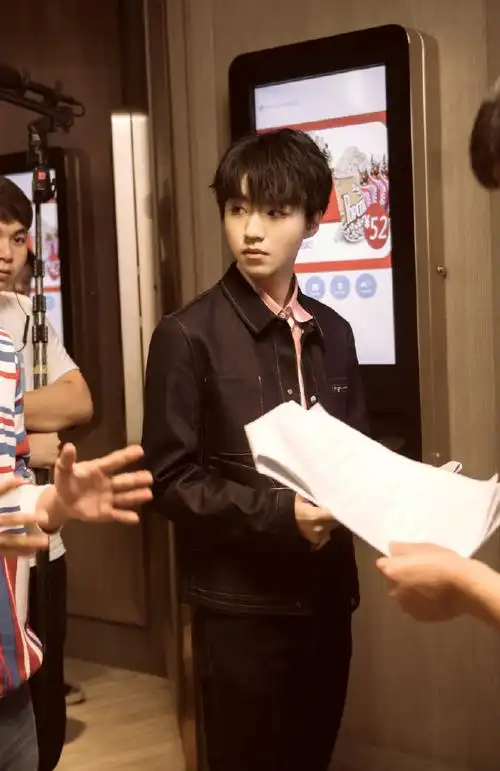 王俊凯×《我是班主任》