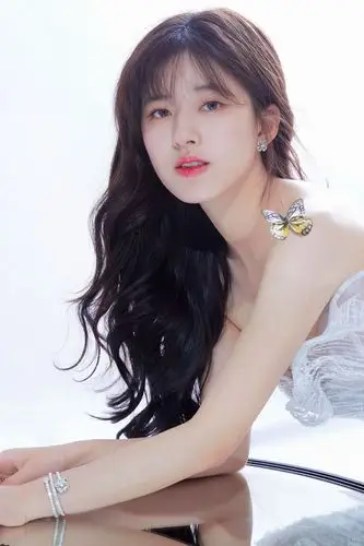 赵露思～ cr:赵露思工作室官微