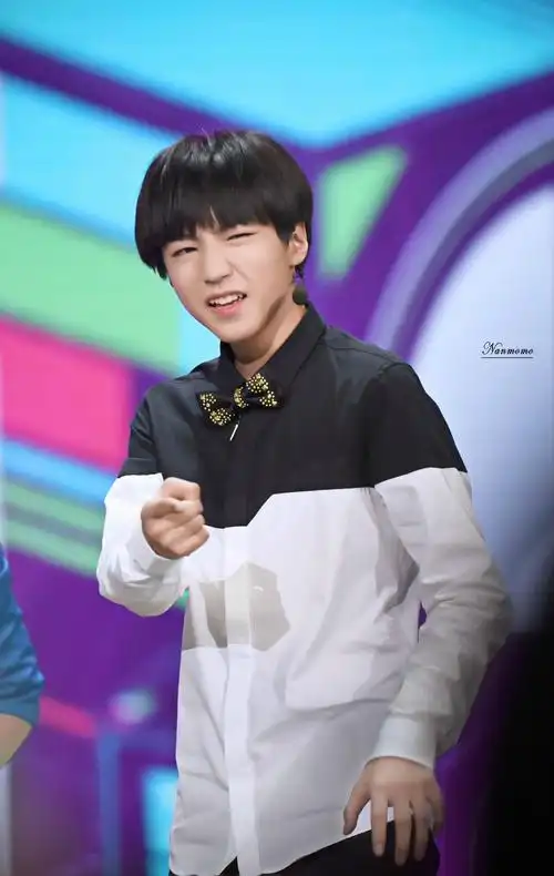 tfboys王俊凯 2015.03.22 快乐大本营录制现场.