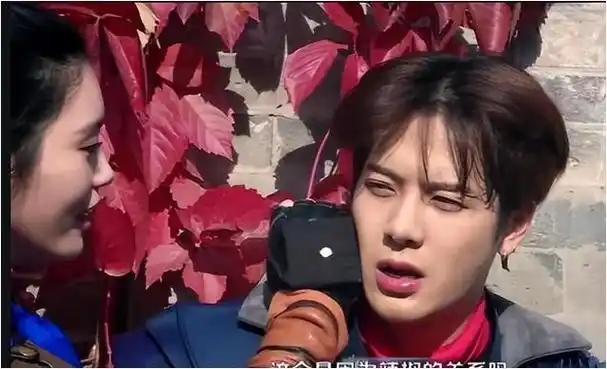 王嘉尔就是一个典型的辣椒过敏者.