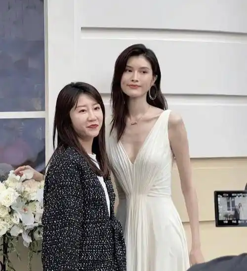 何穗178公分的身高占多少比例?