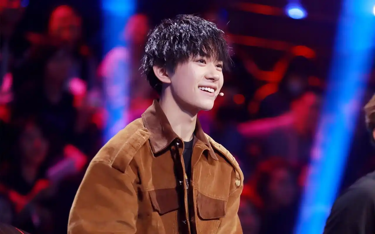 易烊千玺这就是街舞图片高清桌面电脑壁纸,易烊千玺(jackson),2000年