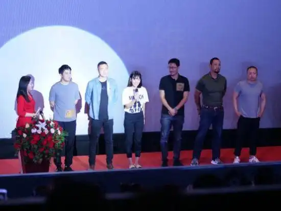 《豹子头林冲》南昌观影会 于震,晋松等主演亮相_中新网江西新闻