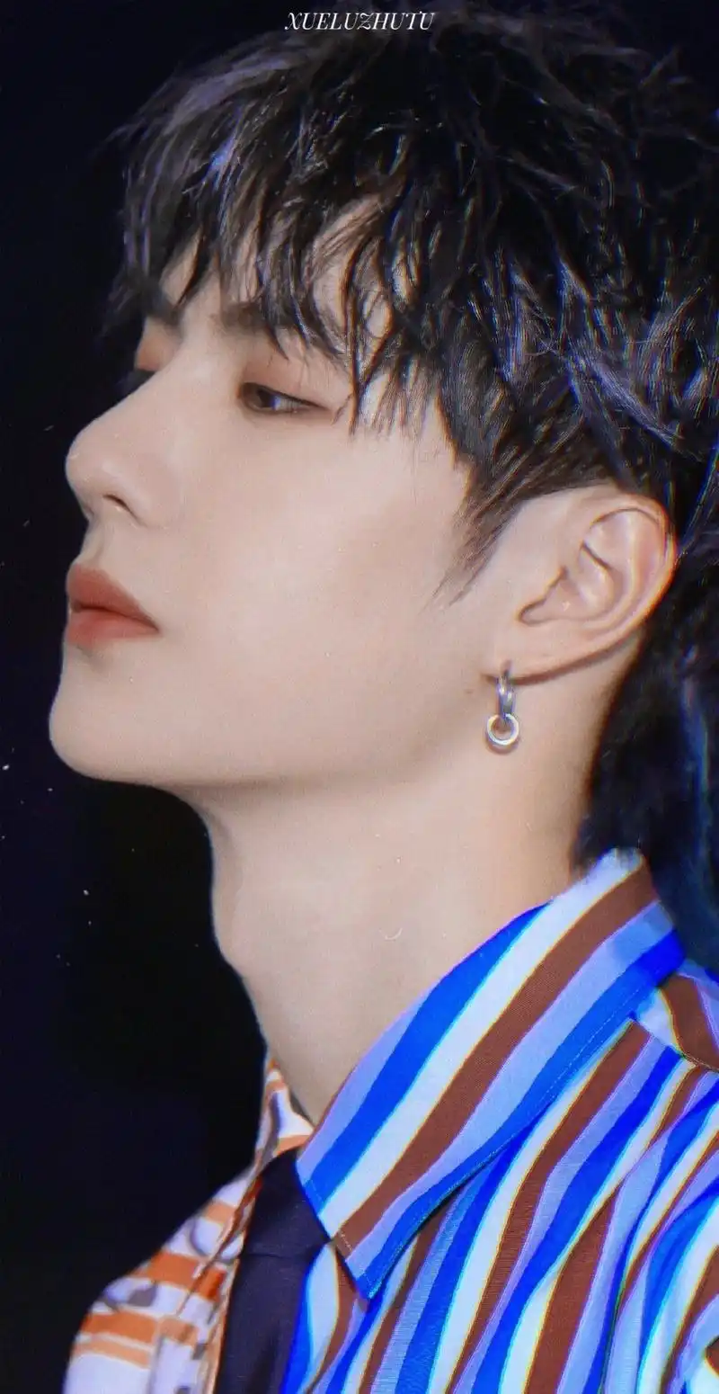 原创王一博喉结肖战喉结任嘉伦喉结爱豆喉结谁最让你心动